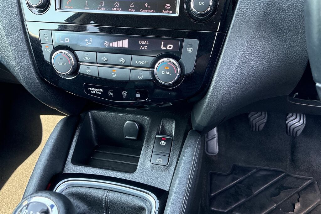 Nissan Qashqai Acenta Premium Blue #18