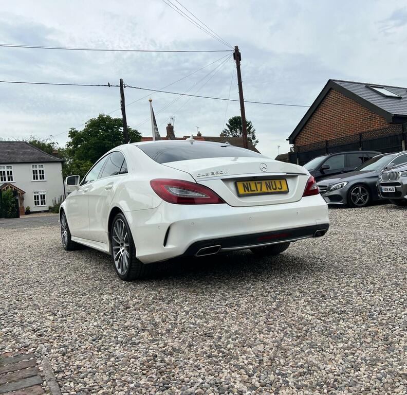 Mercedes-Benz CLS Saloon Black #9