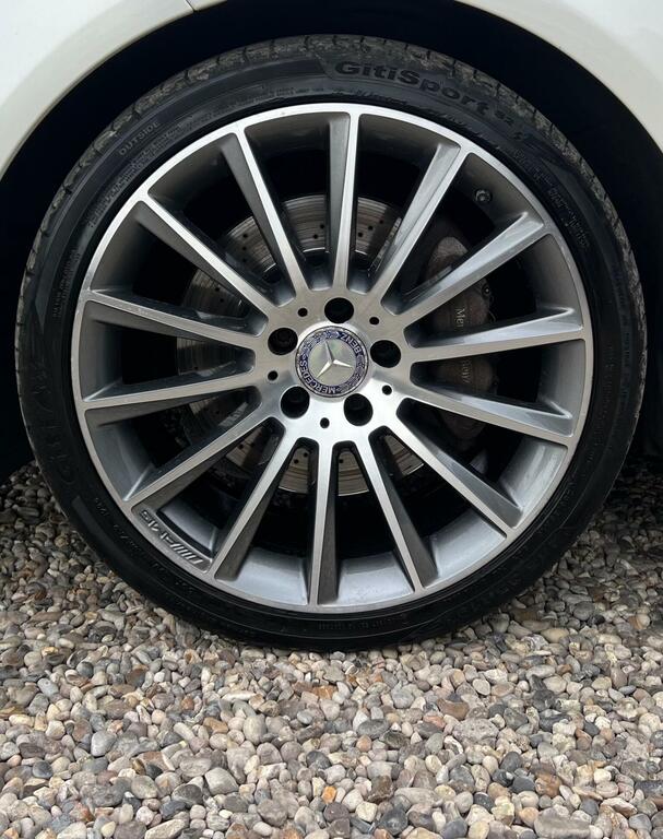 Mercedes-Benz CLS Saloon Black #11