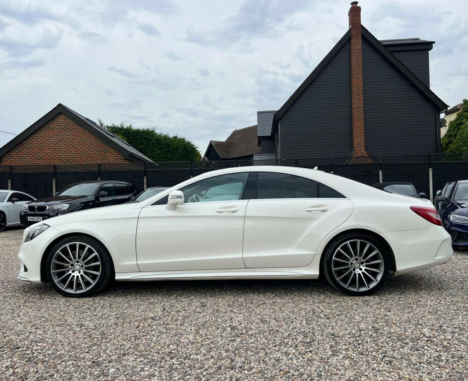Mercedes-Benz CLS Saloon Black #35