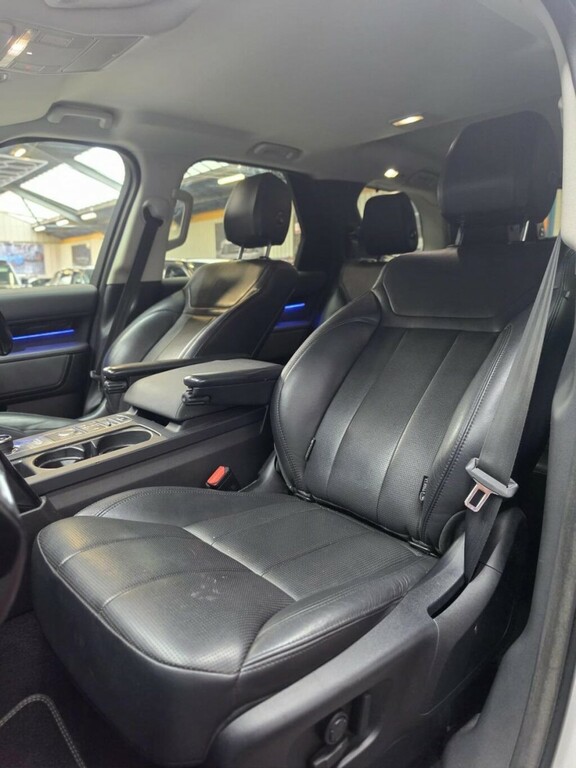 Land Rover Discovery Suv 3.0 Td V6 Hse 4Wd Euro 6 Ss 2017 White #9