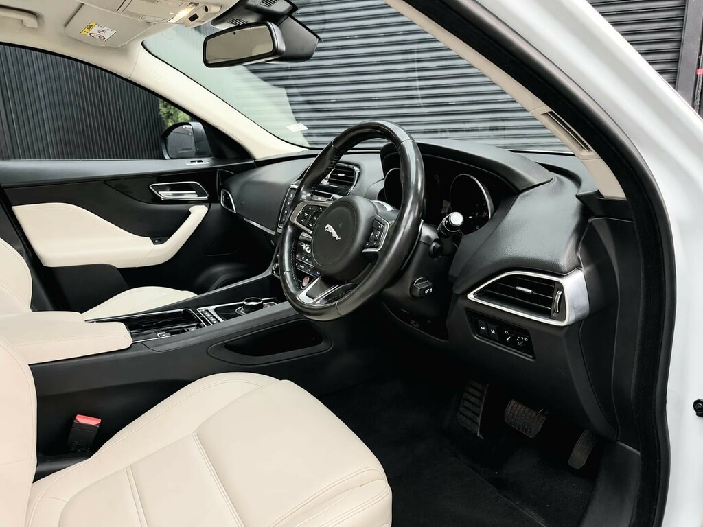 Jaguar F-Pace R-sport Awd Black #11