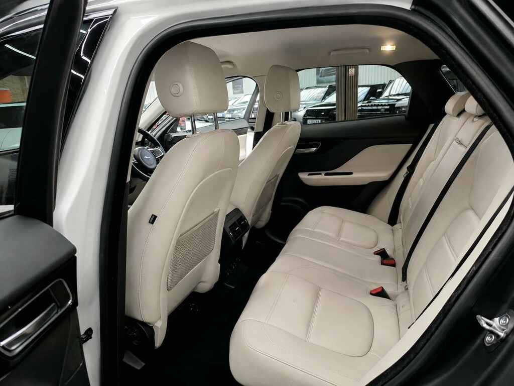 Jaguar F-Pace R-sport Awd Black #9