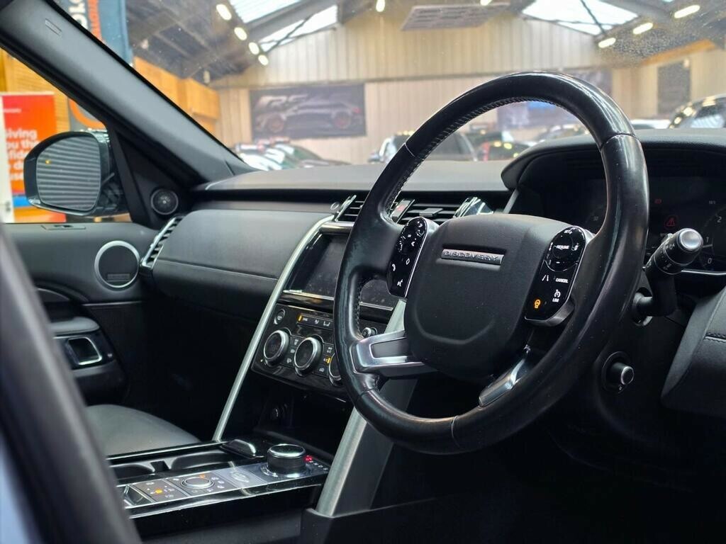 Land Rover Discovery Ed4 Se Black #9