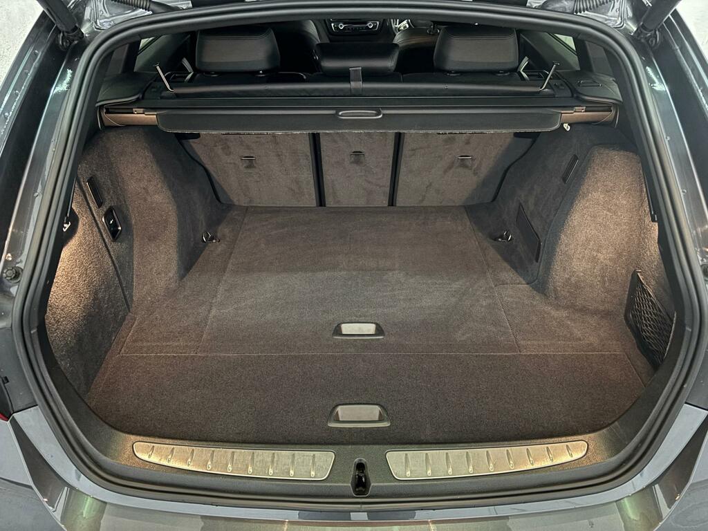 BMW 3 Series Hatchback Blue #16