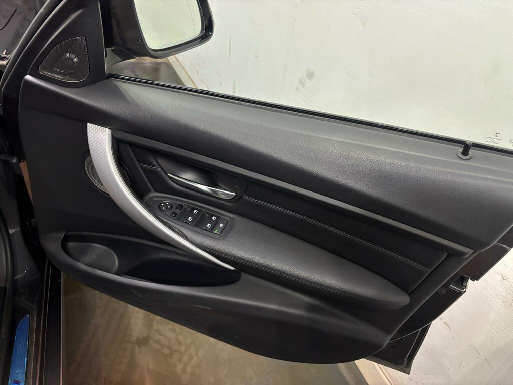 BMW 3 Series Hatchback Blue #15