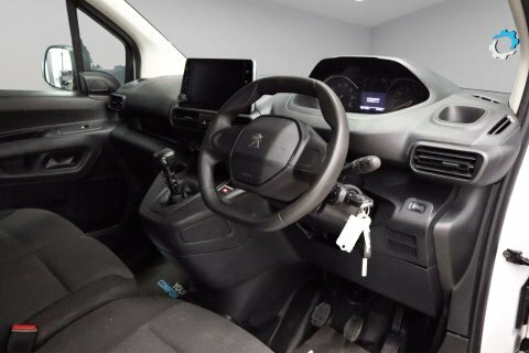Peugeot Partner 2023 23 1.5 VO23OUD White #3