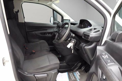 Peugeot Partner 2023 23 1.5 VO23OUD White #2
