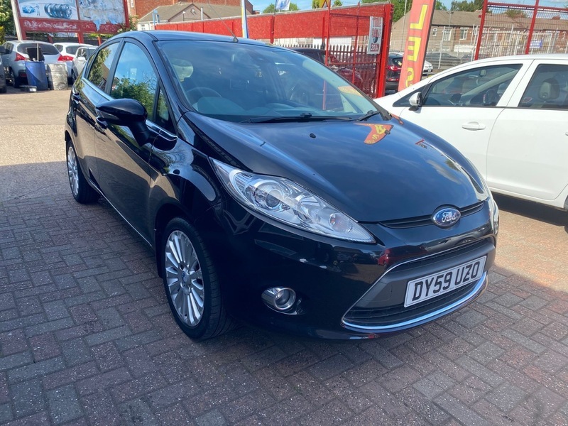 Ford Fiesta Titanium Black #2