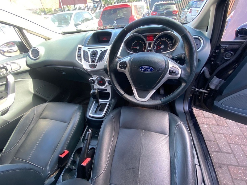 Ford Fiesta Titanium Black #3