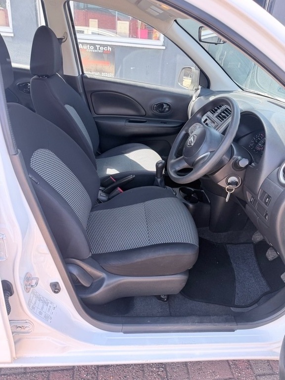 Nissan Micra Visia White #6