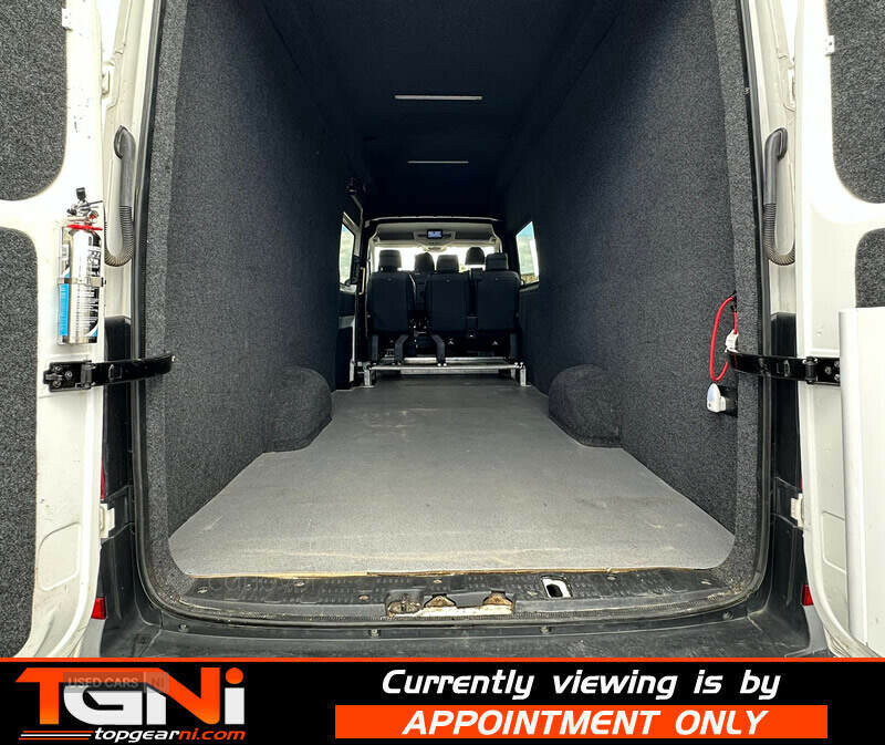 Volkswagen Crafter 2.0 Cr35 Tdi Bluemotion Tech Trendline 180 Bhp Mwb Silver #7