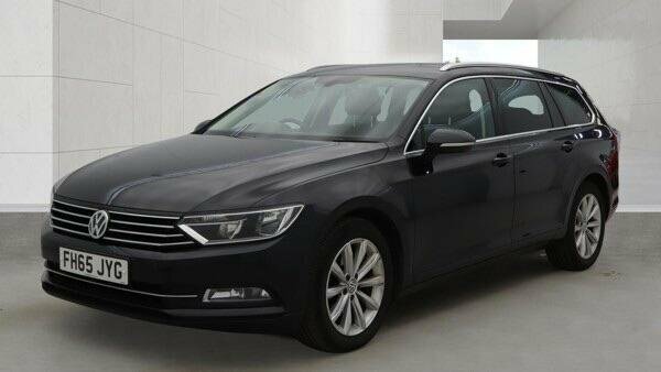 Volkswagen Passat 2015 2.0 Tdi Bluemotion Tech Se Business Dsg Euro Black #3