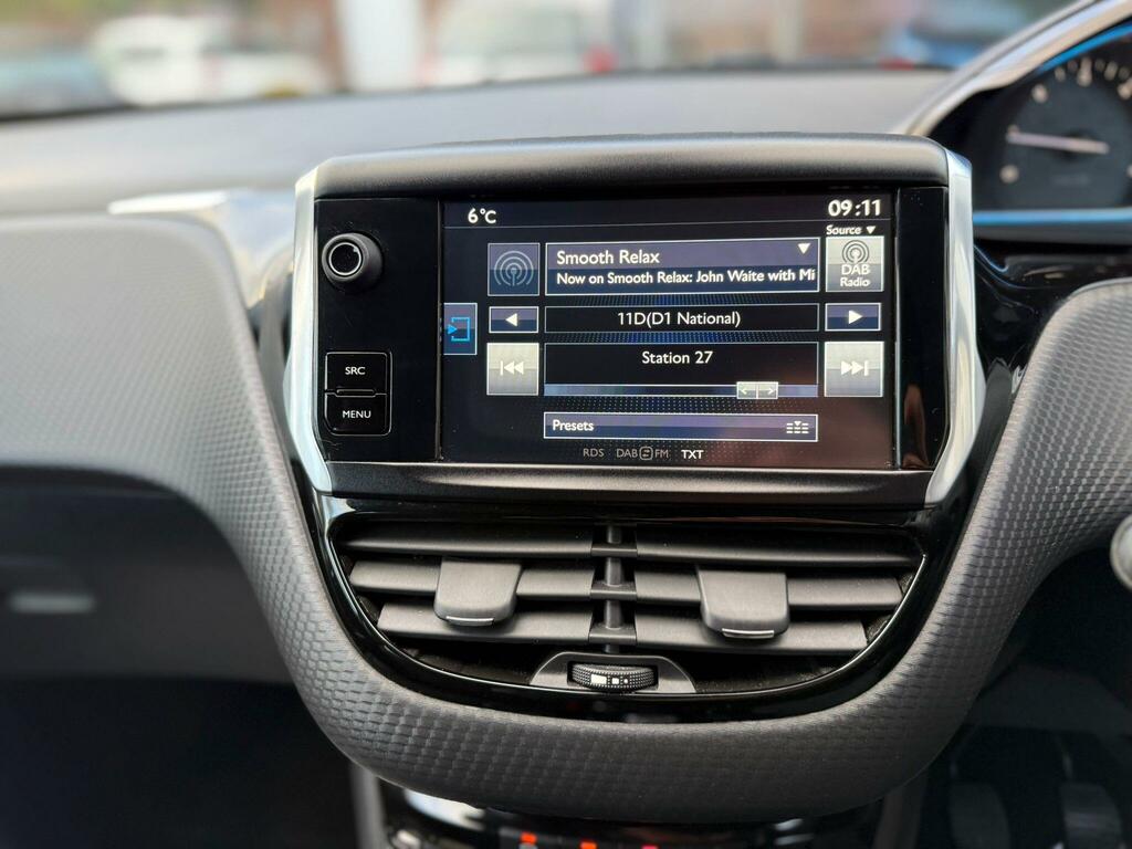 Peugeot 2008 Puretech Active 82 Grey #21