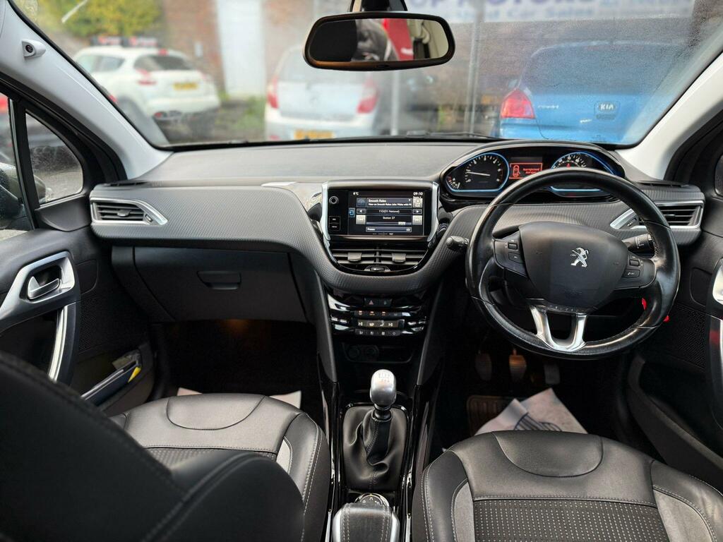 Peugeot 2008 Puretech Active 82 Grey #9