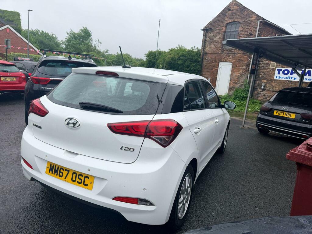 Hyundai I20 Active White #15
