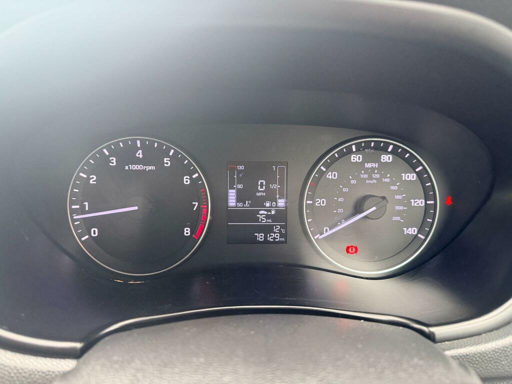 Hyundai I20 Active White #32
