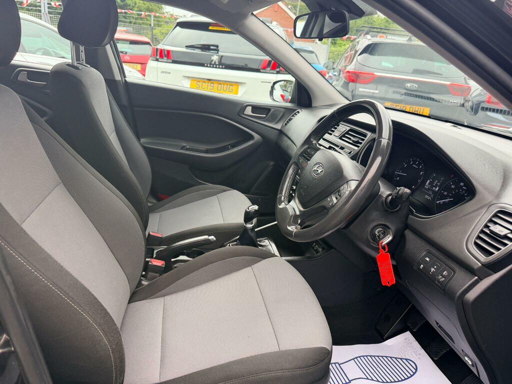 Hyundai I20 Hatchback 1.2 Se Euro 6 201767 White #14