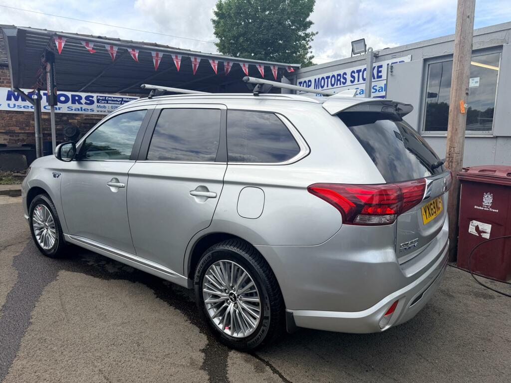 Mitsubishi Outlander 2.4H Twinmotor 13.8Kwh Dynamic Cvt 4Wd Euro 6 Ss Silver #4