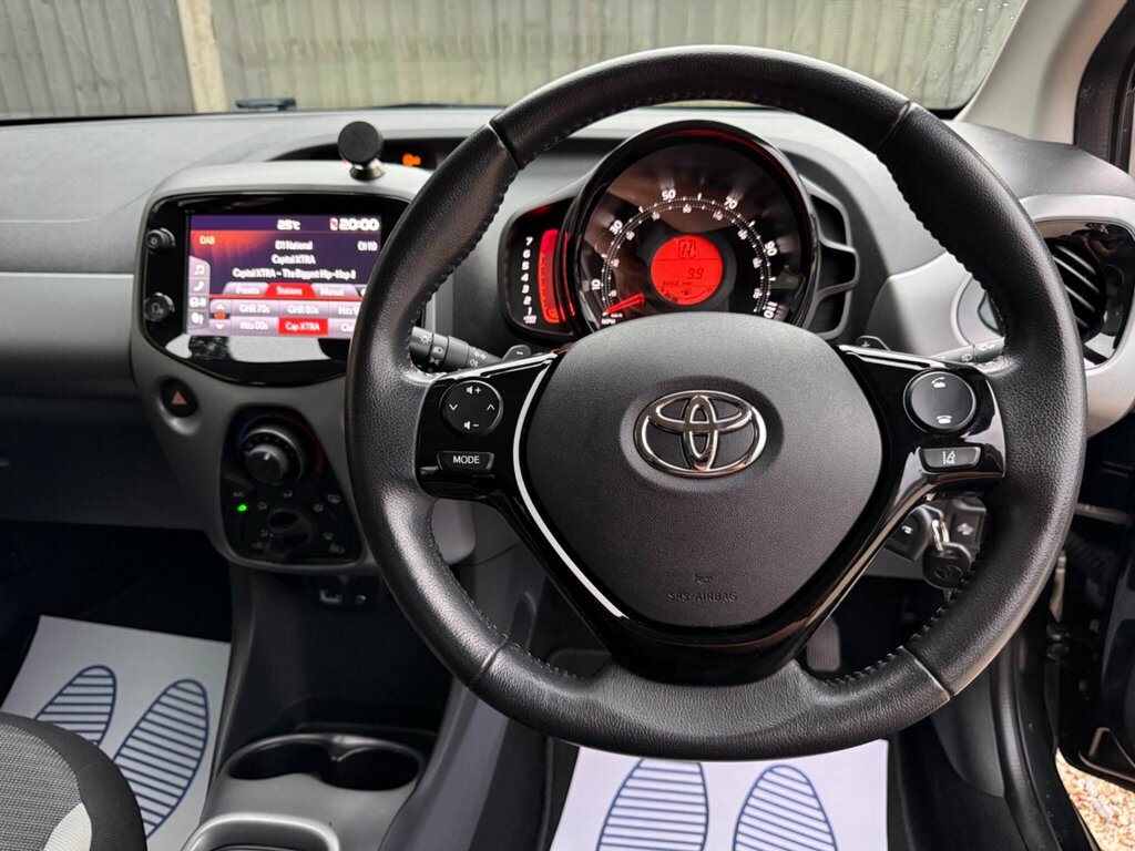 Toyota Aygo 1.0 Vvt-i X-play X-shift Euro 6 Safety Sense HY20ZKK Black #3