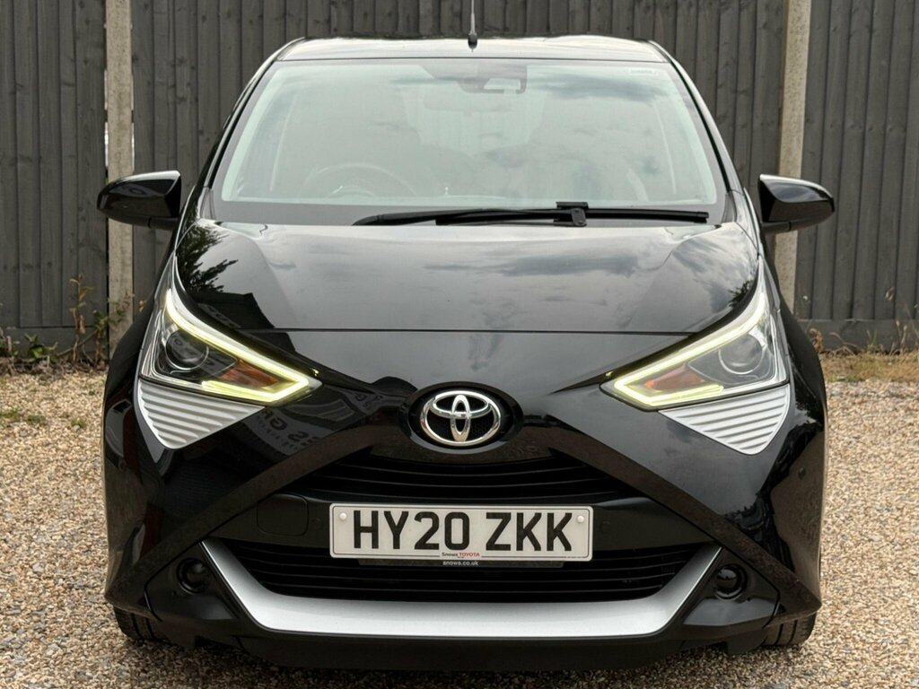 Toyota Aygo 1.0 Vvt-i X-play X-shift Euro 6 Safety Sense Black