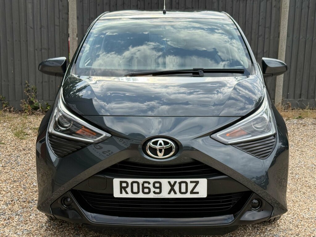 Toyota Aygo 1.0 Vvt-i X-play Euro 6 RO69XOZ Grey #3
