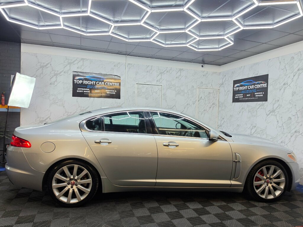 Jaguar XF 2.7D V6 Luxury Black #8