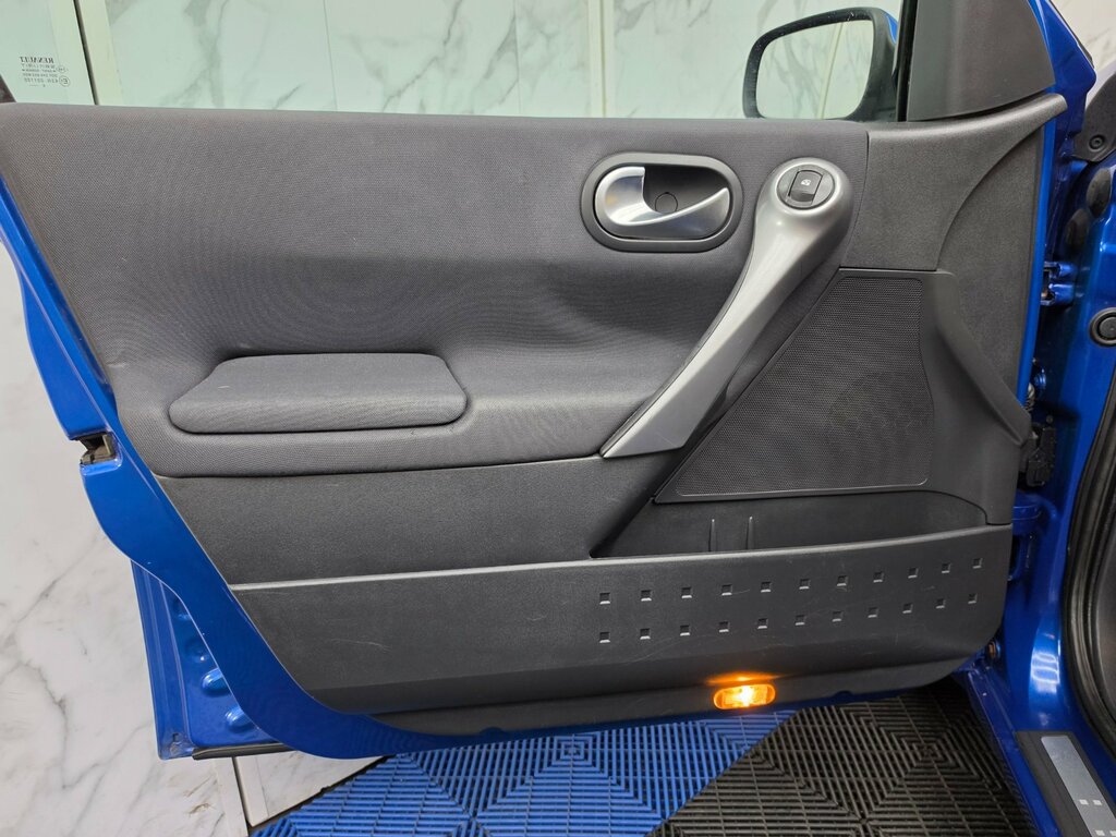 Renault Megane Dynamique Vvt 5-Door Black #18