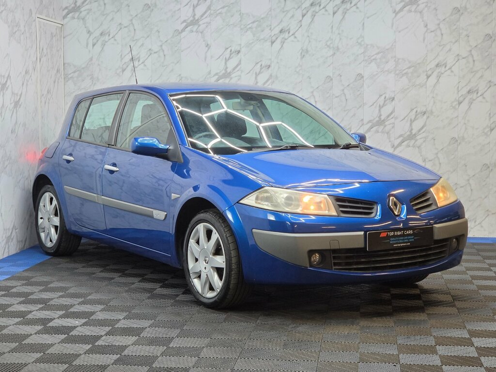 Renault Megane 1.5 Dci Dynamique Hatchback 120 Blue