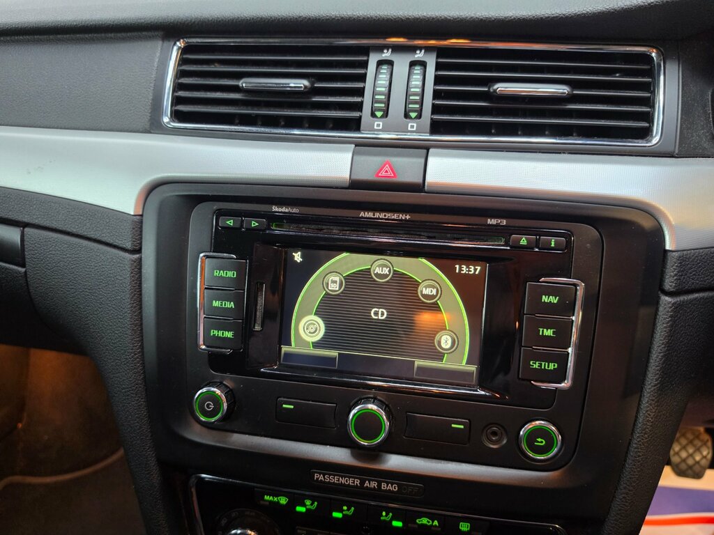 Skoda Superb 2.0 Elegance Tdi Cr Dsg 170 Bhp Grey #16
