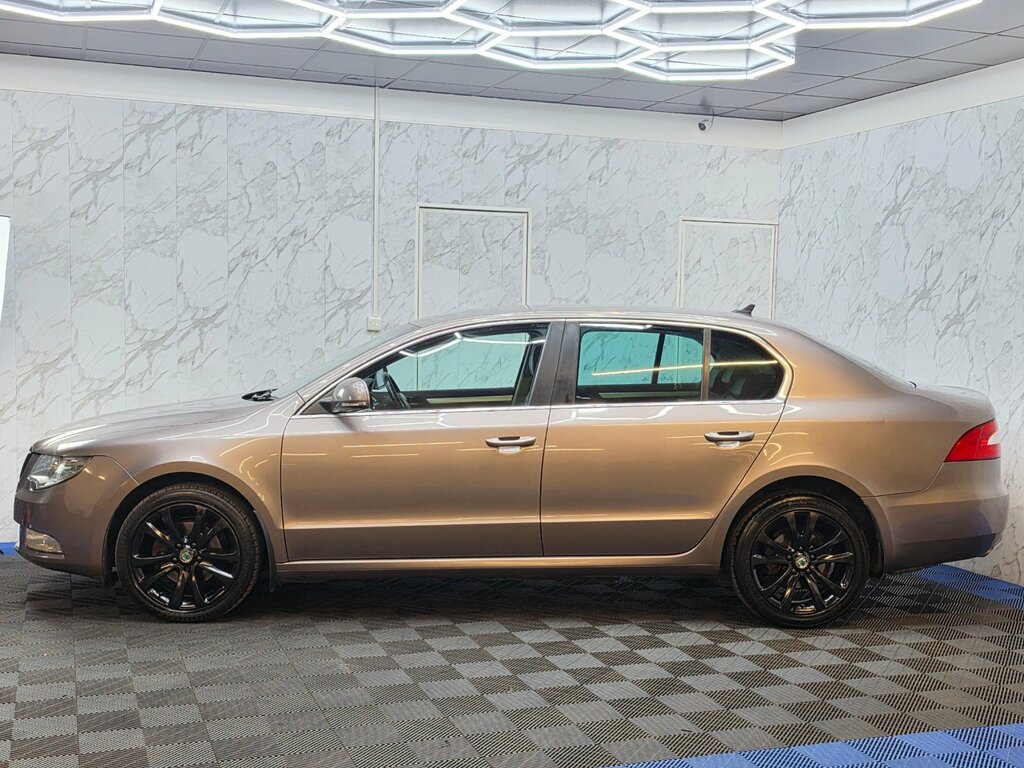 Skoda Superb 2.0 Elegance Tdi Cr Dsg 170 Bhp Grey #8