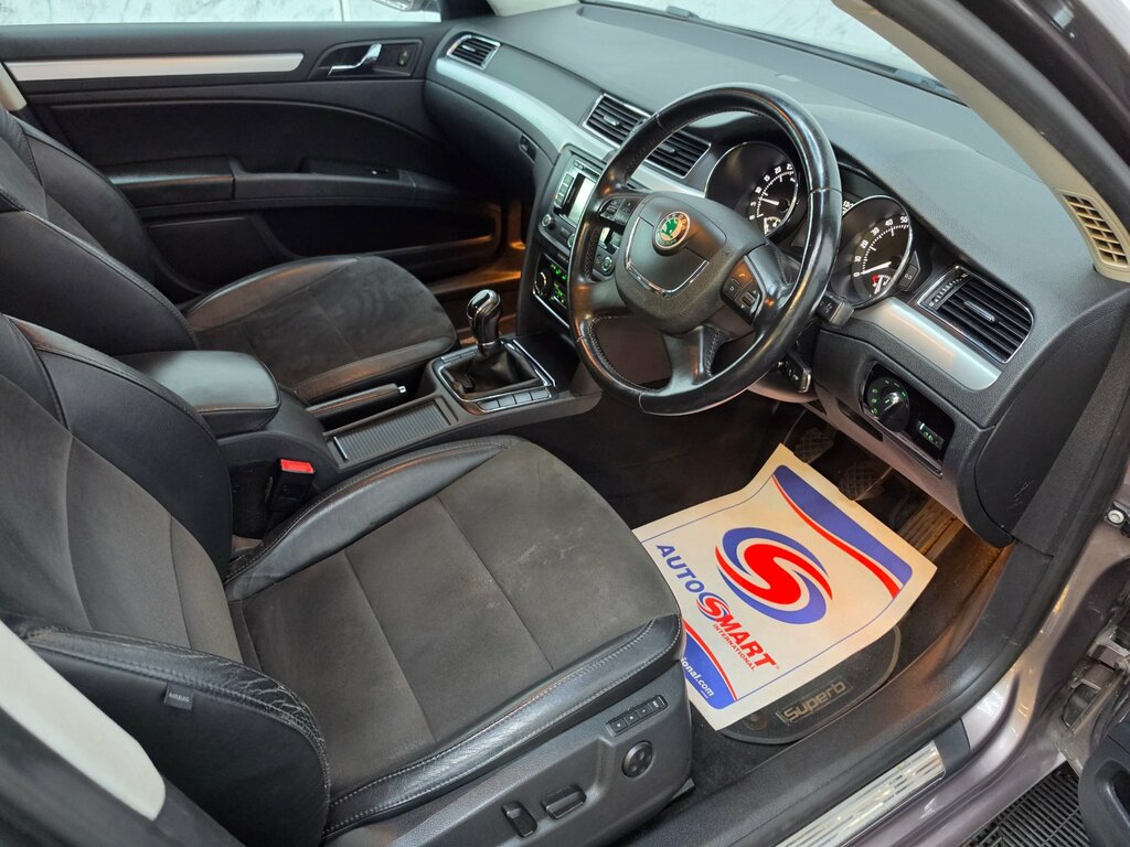 Skoda Superb 2.0 Elegance Tdi Cr Dsg 170 Bhp Grey #14