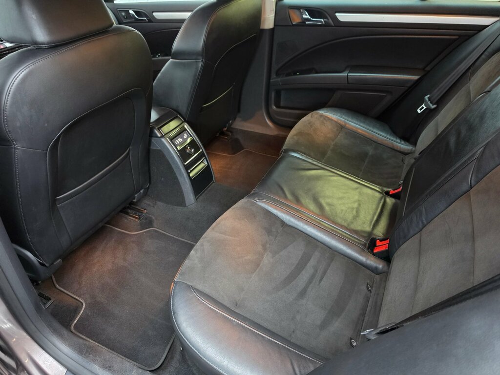 Skoda Superb 2.0 Elegance Tdi Cr Dsg 170 Bhp Grey #17