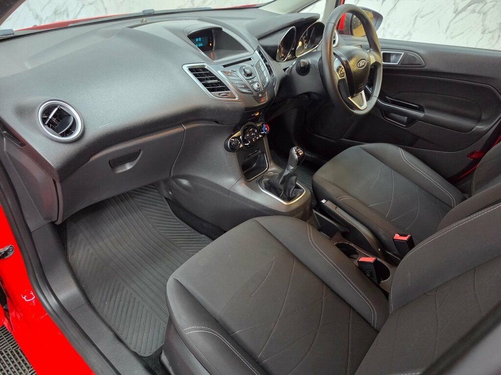 Ford Fiesta Fiesta Titanium X White #12