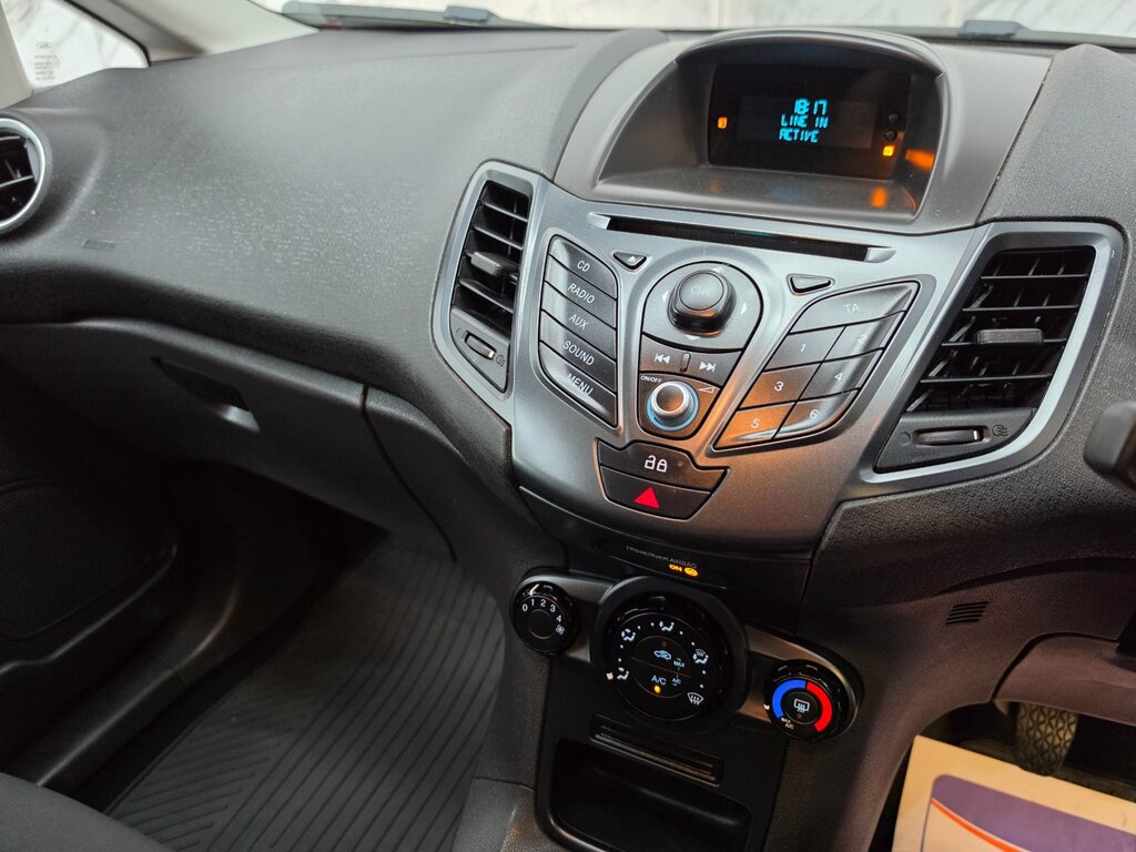 Ford Fiesta Fiesta Titanium X White #15