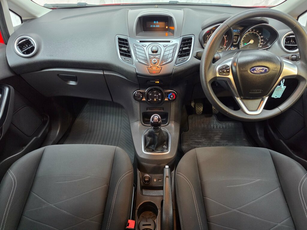 Ford Fiesta Fiesta Titanium X White #10