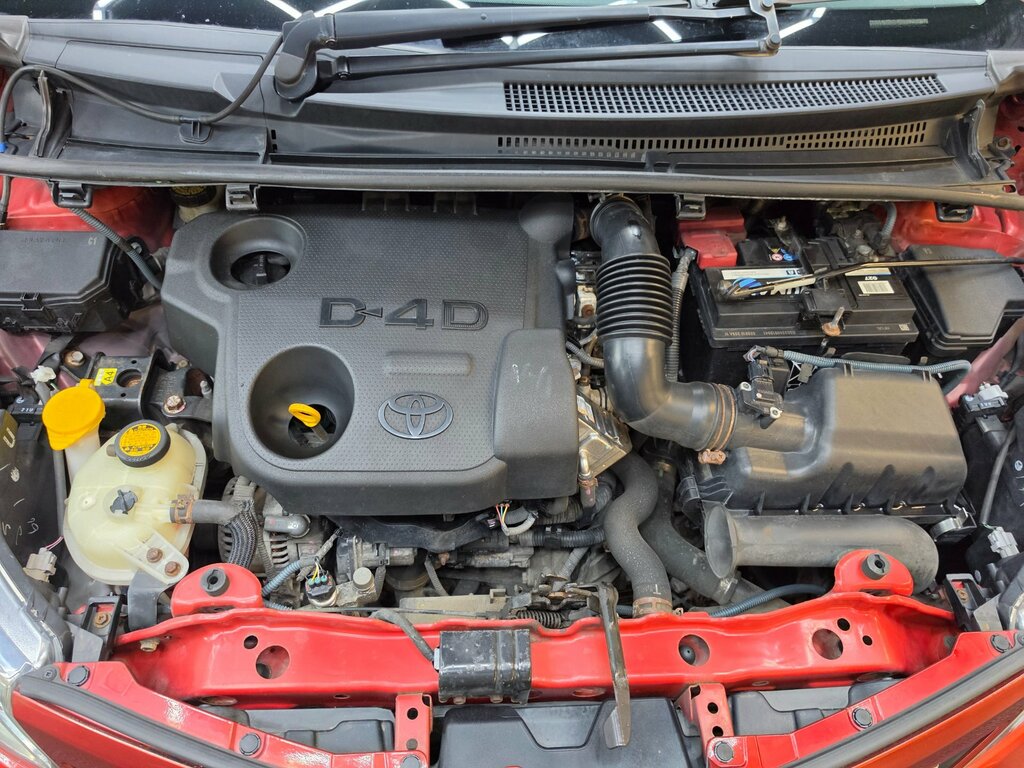 Toyota Yaris 1.4 D-4d Tr Red #22