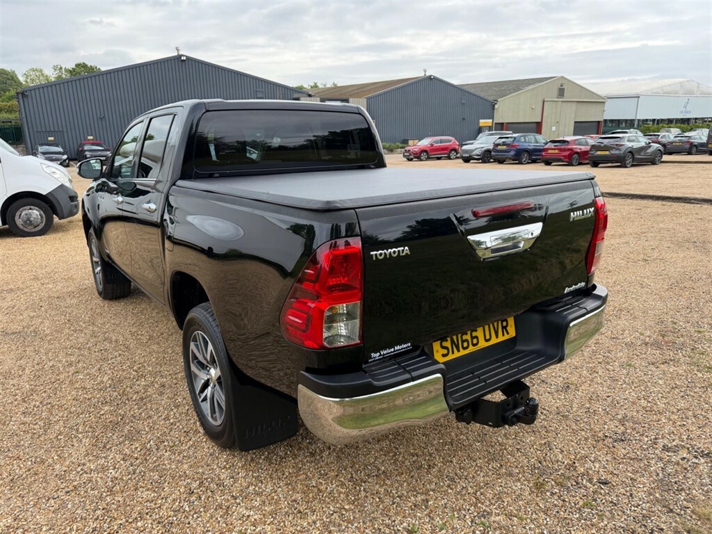 Toyota HILUX 2.4 D-4d Invincible 4Wd Euro 6 Tss Black #5