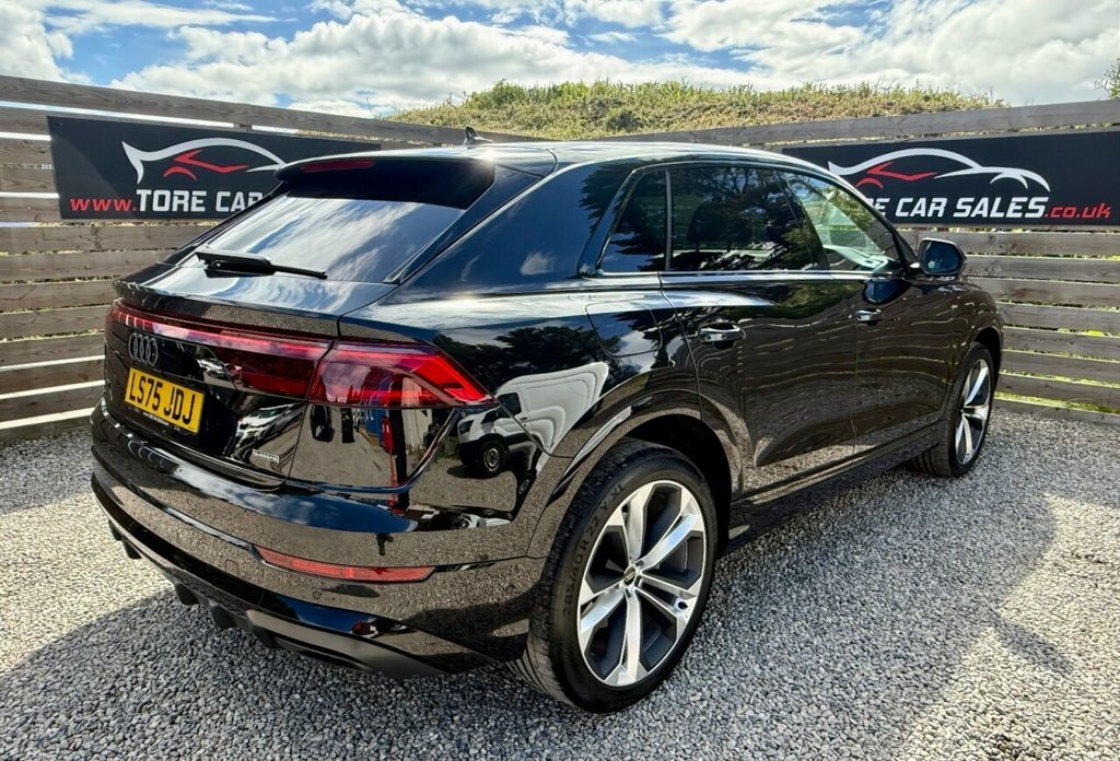 Audi Q8 3L Black Edition Black #3
