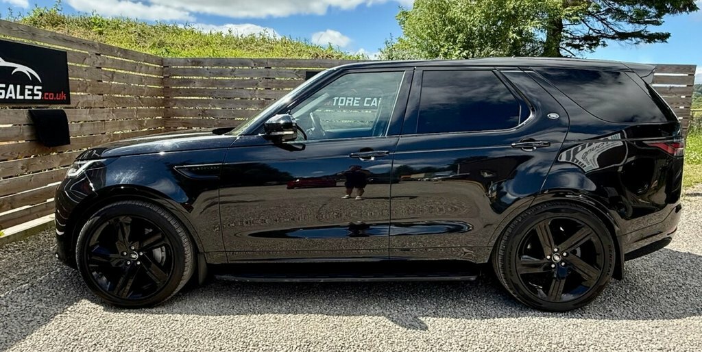 Land Rover Discovery 3L Dynamic Hse Black #4