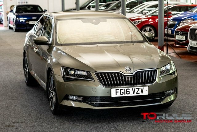Skoda Superb 2.0 Tdi Laurin Klement Hatchback Manu Green #2
