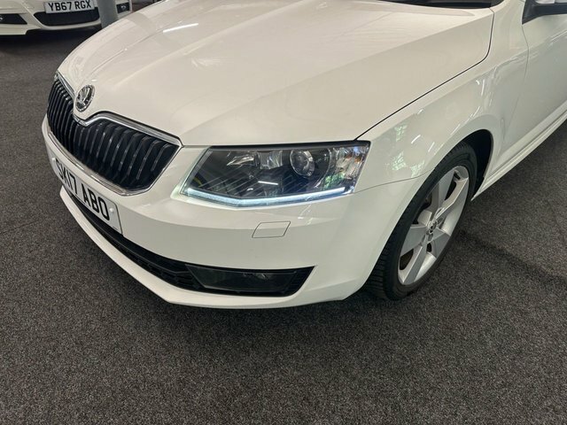 Skoda Octavia 1.6 Tdi Se Sport Estate Euro 6 White #5