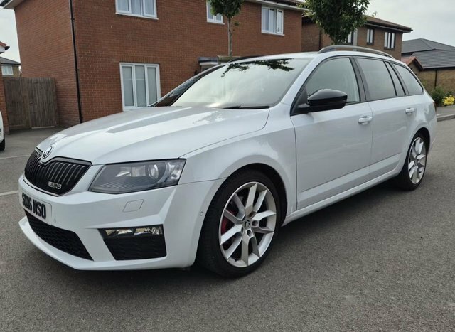 Skoda Octavia 2.0 Tdi Vrs Estate Dsg Euro 6 S S Sn White