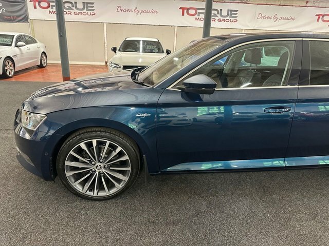 Skoda Superb 2.0 Tsi Laurin Klement Hatchback Dsg Blue #5