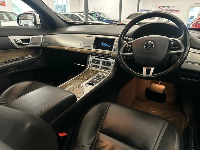 Jaguar XF D S V6 Premium Luxury U10001077 Black #27