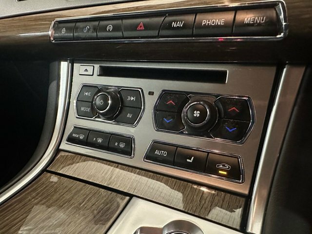 Jaguar XF D S V6 Premium Luxury U10001077 Black #32