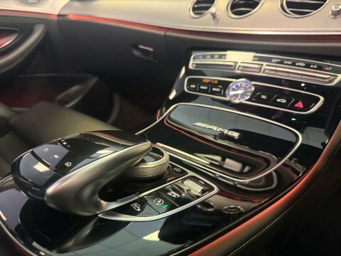 Mercedes-Benz E Class Black #30