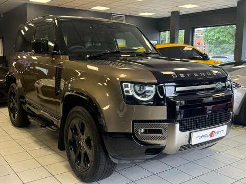 Land Rover Defender 3.0 Defender X Brown