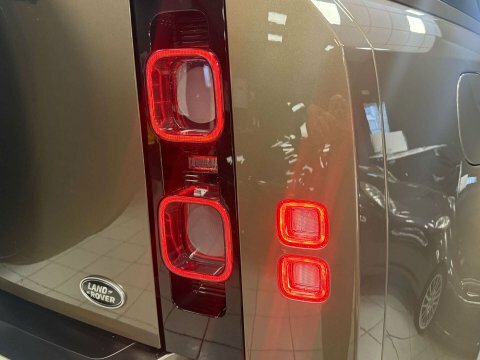 Land Rover Defender D250 X-dynamic S 110 Grey #38