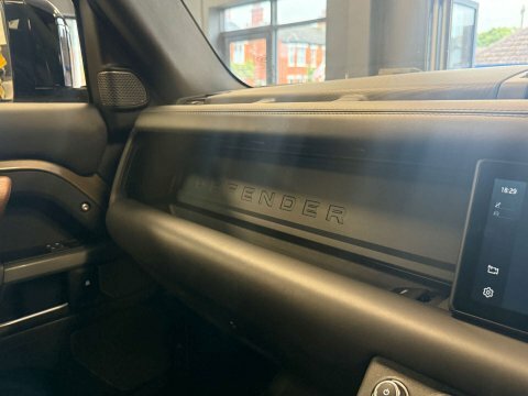 Land Rover Defender D250 X-dynamic S 110 Grey #33